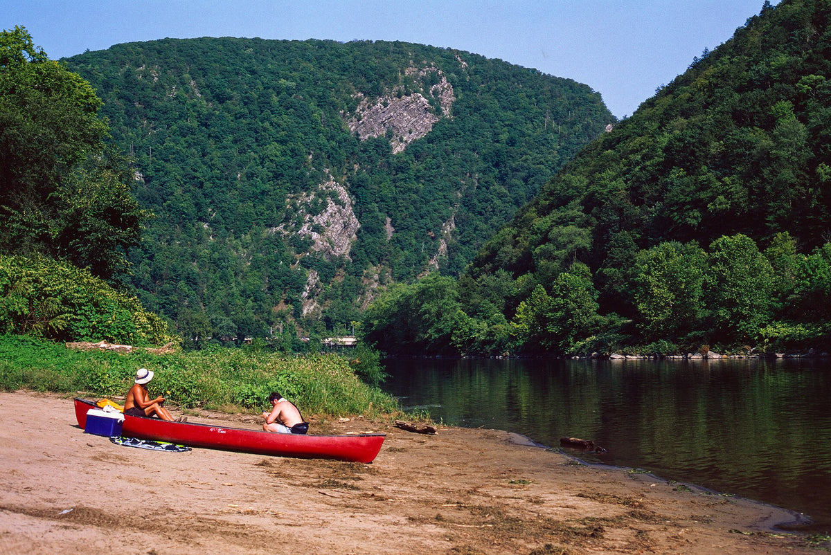 Fujifilm Velvia 50で撮影されたDelaware Water Gapの風景