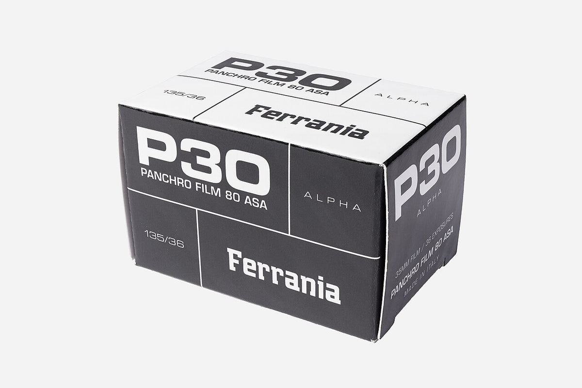 Ferrania P30の外観（資料画像）